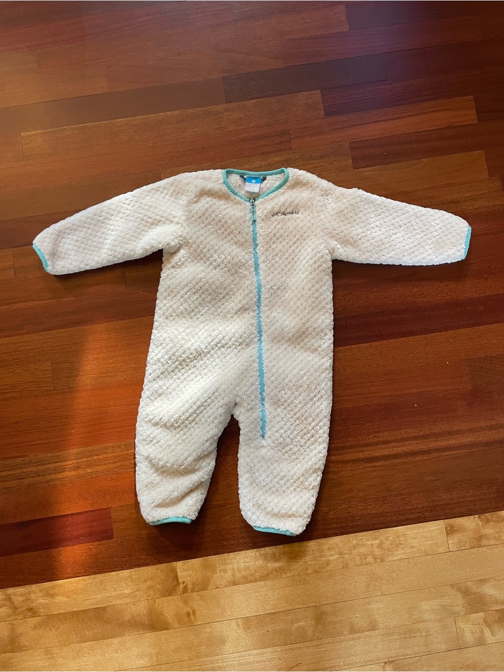 [Columbia] 12-18 month White Fuzzy Baby One-Piece with Aqua Trim